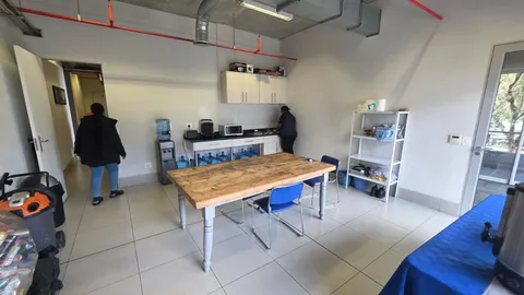 WhatsApp Image 2025-11-25 at 14.11.35 (2).